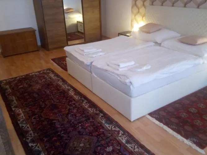 Kamil Apartments, Premium